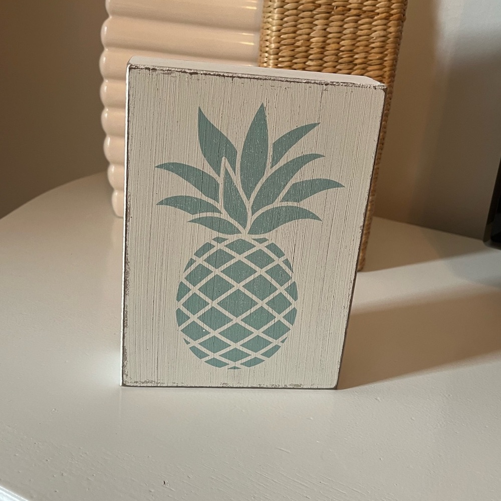 Wooden pineapple